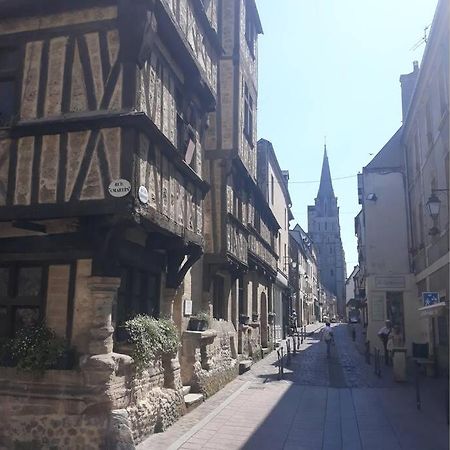 Au Coeur Du Vieux Bayeux, Logement De Charme Apartman Kültér fotó