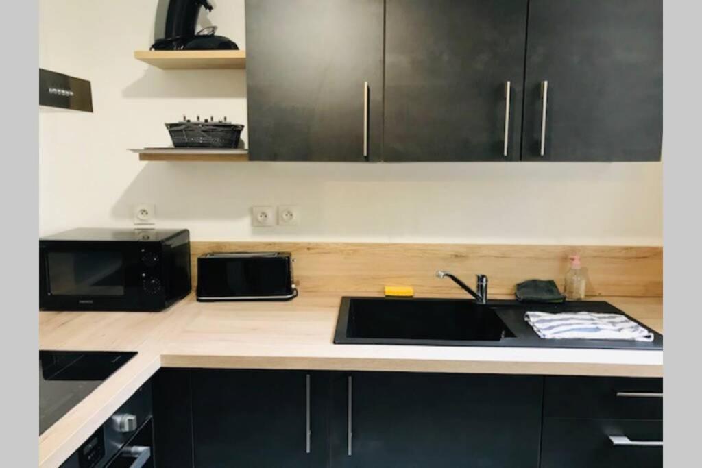 Au Coeur Du Vieux Bayeux, Logement De Charme Apartman Kültér fotó